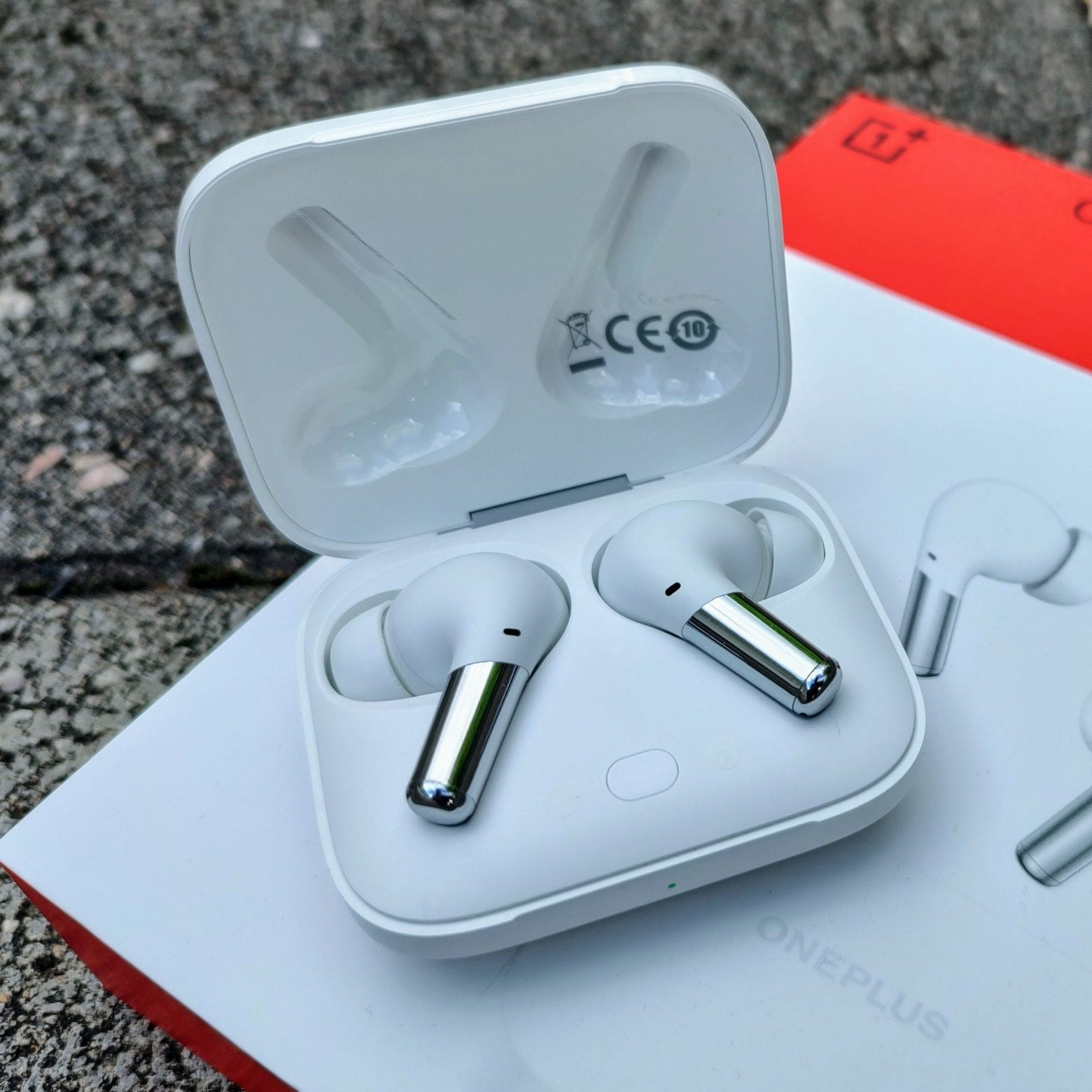 1 One Plus Wireless Ear Buds Pro