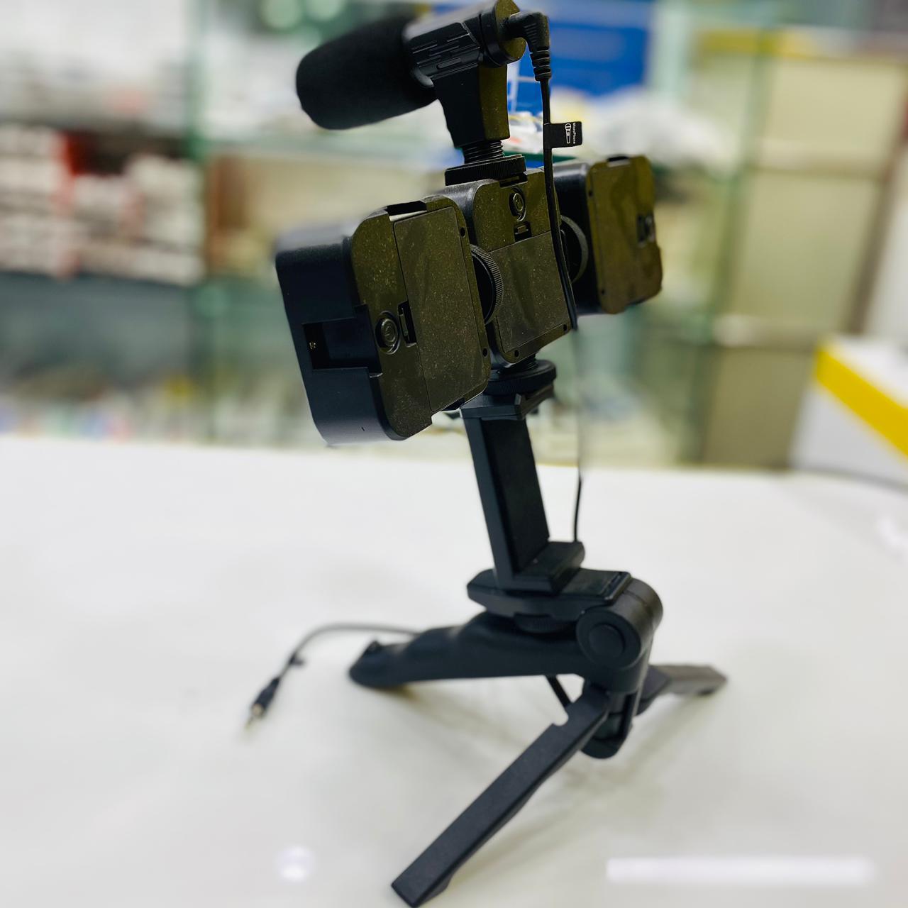 AY-49 Vlogging Kit with 3 Focus Lights & Mic.