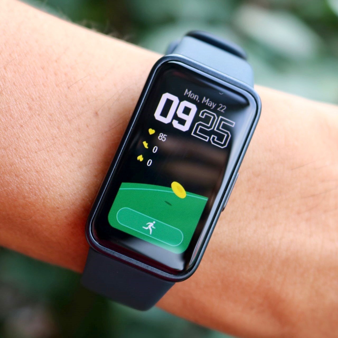 Track Your Fitness In Style With Huawei Band 8